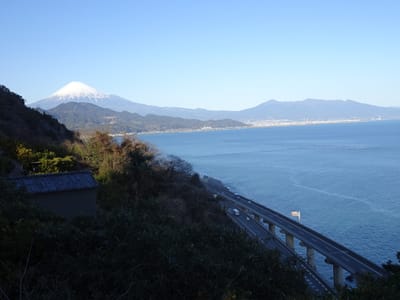 静岡市由比のさった峠からの富士山と駿河湾展望