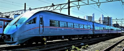 🔵 小田急ロマンスカーMSE「青」で打ち出した新機軸　　 地下鉄・JR線へ直通、才色兼備でマルチに活躍