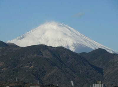 今朝の新松田駅からの富士山