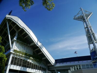 「横浜スタジアム」　BAY SIDE ライト側「ウィング席」