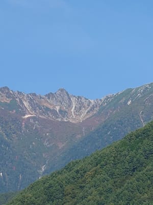 下から見上げる木曽駒ヶ岳