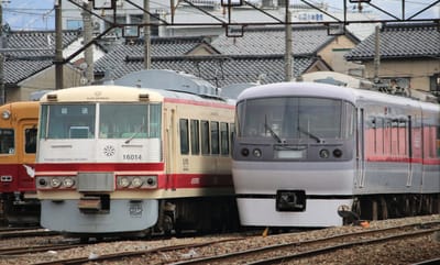 富山の鉄道春景色2021　元西武の先輩後輩並び！