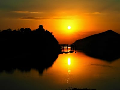 犬山城に沈む夕日