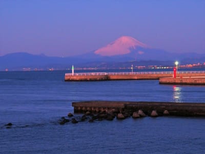 2023年1月29日の夜明けの富士山
