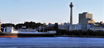横浜マリンタワー（休館中）YOKOHAMA MARINE TOWER