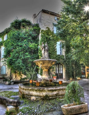 南フランス・Provenceのセニョン村