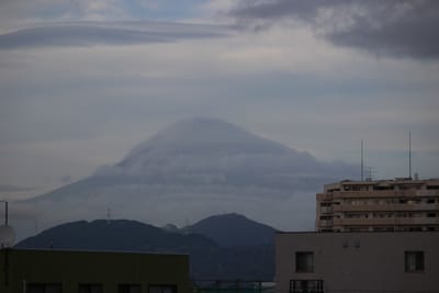 悪天候が続く夏の富士山