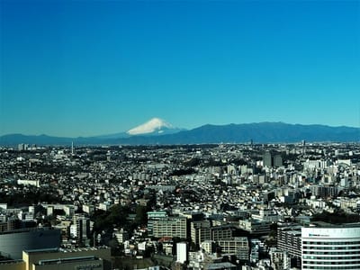 今朝の富士山　ザ・タワー横浜北仲展望室から