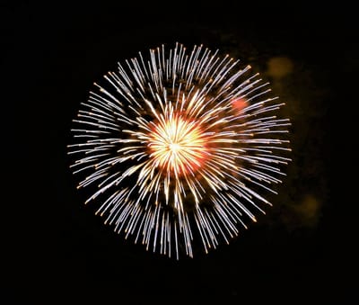 　🎆 毎年恒例の市民祭「横浜開港祭」打ち上げ花火 🎇