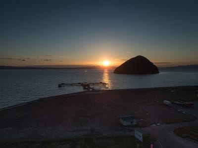 陸奥湾に日が沈む