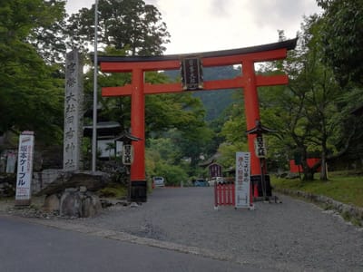 参道の鳥居　　日吉神社と周辺散策①-1   2022年6月17日