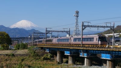 ”小田急ロマンスカーと富士山とのコラボ”
