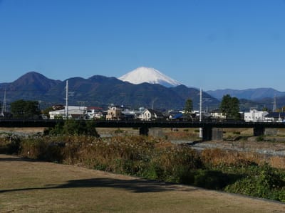 松田町、川音川から見る富士山