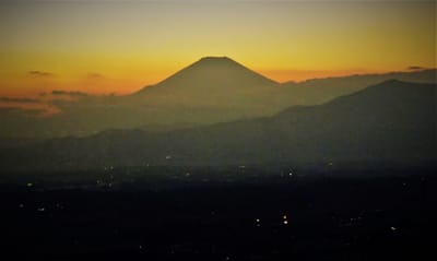 <再投稿>　🗻 　"富士山" 夕景 〜 "スカイガーデン"にて