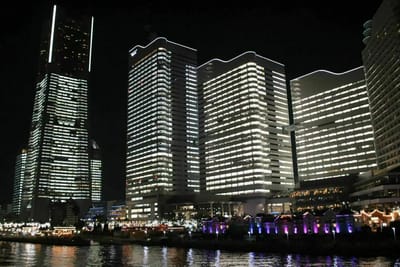 全館点灯8～横浜ランドマークタワーとクイーンズスクエア横浜