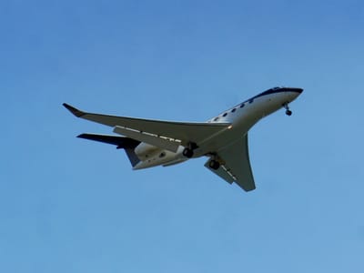 Gulfstream Aerospace G650 (G-VI)　機体記号：N8285N