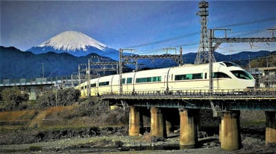 　<日本の宝物>　🗻 松田町から見る富士山 🗻