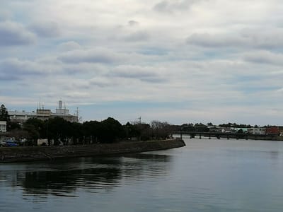 「宮之浦川」下流方面　　　屋久島ツアーの宿周辺と食事   2022年１月14日～16日
