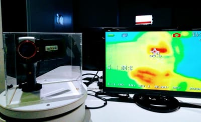 赤外線カメラで温度測定　　　　福岡市科学館　　　　2021年4月8日