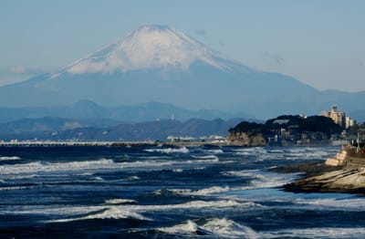 稲村ガ崎海浜公園から望む富士山は最高！