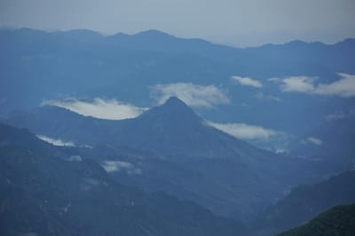 いつも眺めていただけの会津のマッターホルン蒲生岳はまたもや