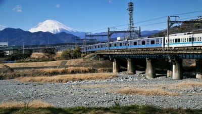 　　　　🚋 小田急普通電車と、富士山とのコラボ 🗻