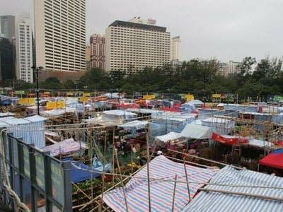 香港・ビクトリアパークの旧正月に向けたマーケット