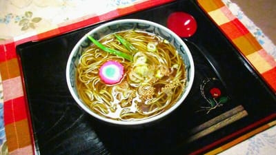 《 生粋・道産子 iii 》緑色の麺❣　温麺にしました