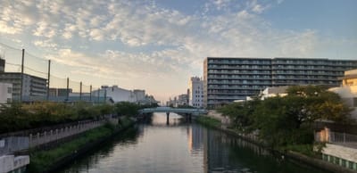 大阪サンセット　運河の上空