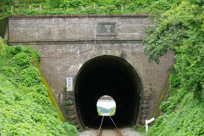 鳥谷坂トンネル
