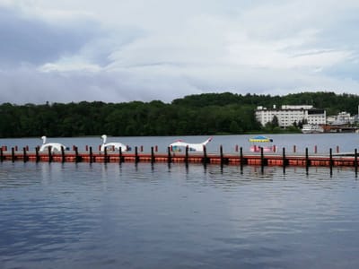 「スワンボートと対岸のホテル」　阿寒湖1-2  (ベストシーズン北海道３日間)   ２日目    2022年7月11日