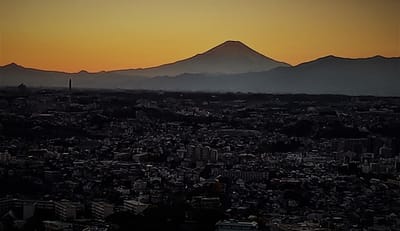 🗻「ザ・タワー横浜北沖」展望台から見る"富士山夕景" ！