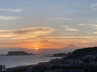 七里ヶ浜からの富士山、江ノ島夕焼け
