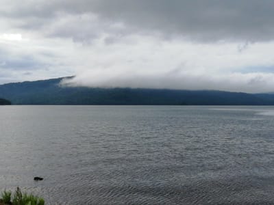 「雲に隠れてる阿寒岳」阿寒湖1-3　  (ベストシーズン北海道３日間)   ２日目    2022年7月11日