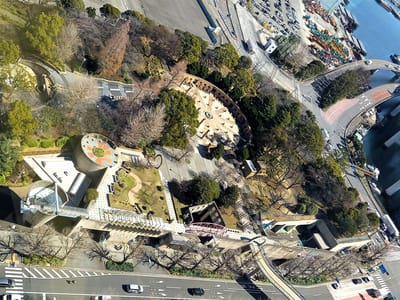 　　《 横浜マリンタワー 》　30階展望フロアからの眺望 !!　