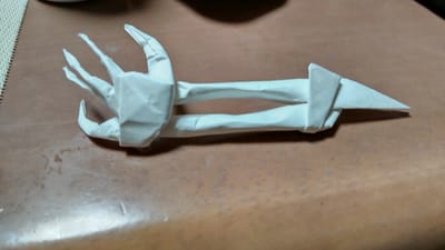 骸骨の手(折り紙)
