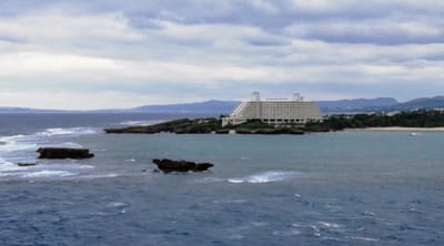 「対岸の風景」　ホテル〜万座毛　(沖縄本島7つの絶景を巡るツアー2日目)　2024年1月26日