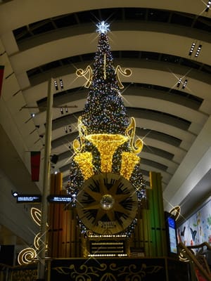 ☆ クイーンズ スクエア 横浜 Play hope Tree 　～　希望を奏でるクリスマスツリー