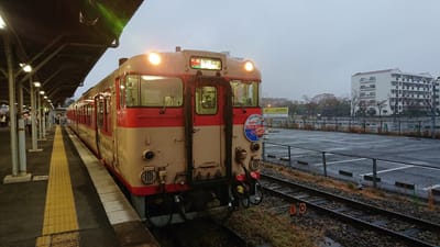 筑豊線若松駅に到着した国鉄色のキハ～ジグザグトレイン２