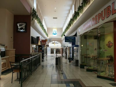 The Strand Shopping Centre（ストランド・ショッピングセンター）