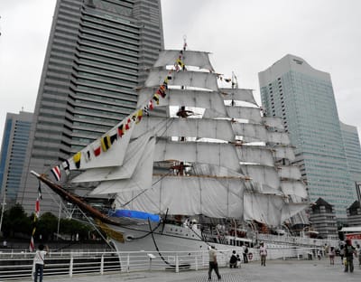 　　<蔵出し写真>　 "帆船　日本丸"　「太平洋の白鳥」
