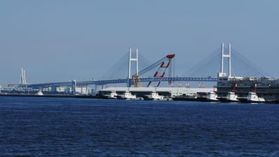 横浜ベイブリッジ (Yokohama Baybridge)