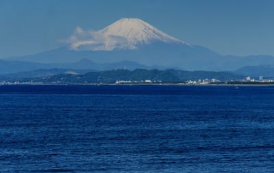 ☆　湘南海岸から見る "春の富士山"　☆