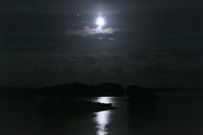 中秋の名月「三里に灸すうるより。まず松島の月、心にかかりて」