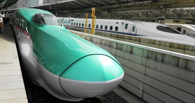 🚅 コロナ影響で"東北・秋田新幹線"を減便 ! 定期列車で初