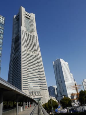 横浜ランドマークタワー Yokohama Landmark Tower