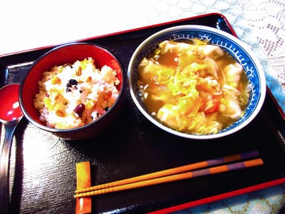◆：◇ 夕食：水餃子とリンゴ入り豆御飯_20240502