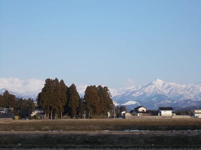 立山と近所の風景