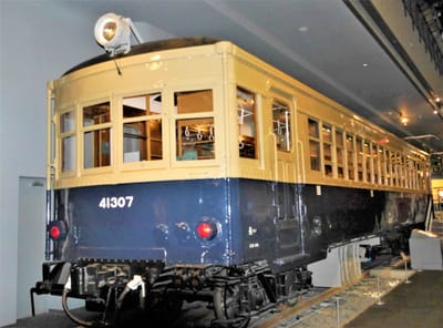 🚋 路面電車はなぜ「ちんちん電車」と呼ばれたのか？　イメージぴったりの87年前「東京市電」〈AERA〉