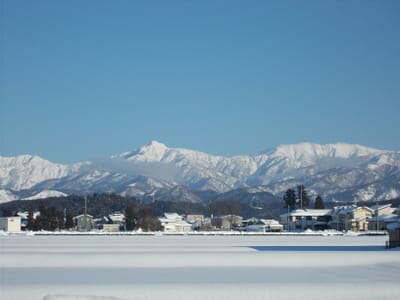 立山と冬の空
